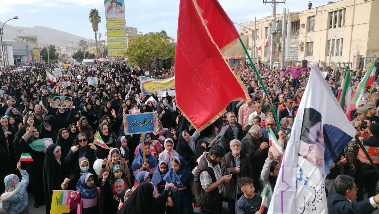 مردم جهرم با حضور پرشور خود دشمن خونخوار را مأیوس کردند.