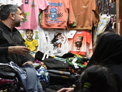 اینجا بازار جهرم، زندگی جاری، مایحتاج موجود و بازار پر رونق